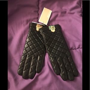 🎁Final price-Michael Kors quilted leather gloves